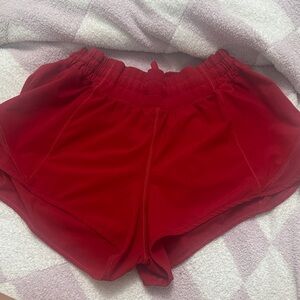 Lululemon Red hotty hots, 2.5, size 6